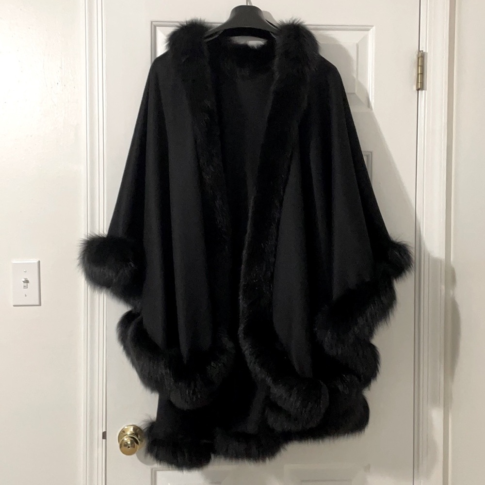 Fox fur trimmed cashmere cape from Saks fifth avenue. New, never worn.